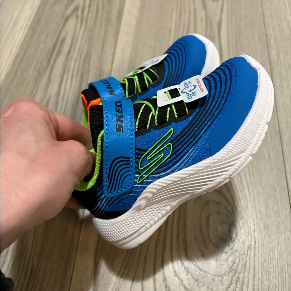 Sketchers Baby Walkers Size 6